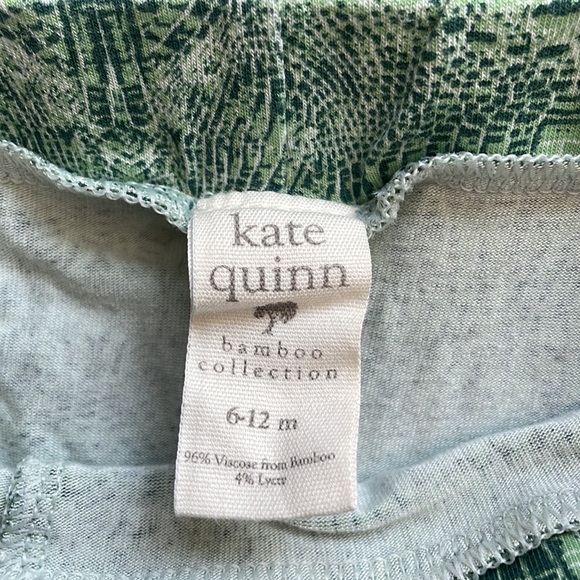 Kate Quinn bamboo crocodile print lot 6-12 mo - Picture 5 of 9